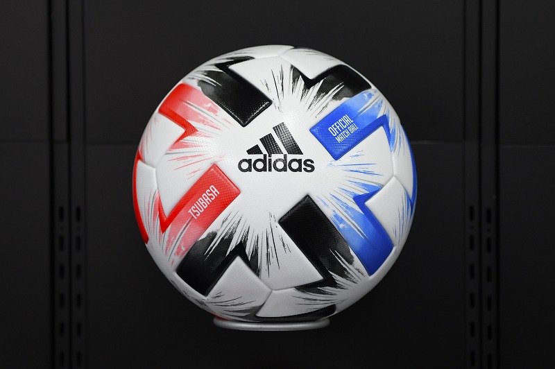 ドイツ本社を動かした“日本の熱意”…Jリーグ新公式球『TSUBASA（ツバサ）』開発秘話 | サッカーキング