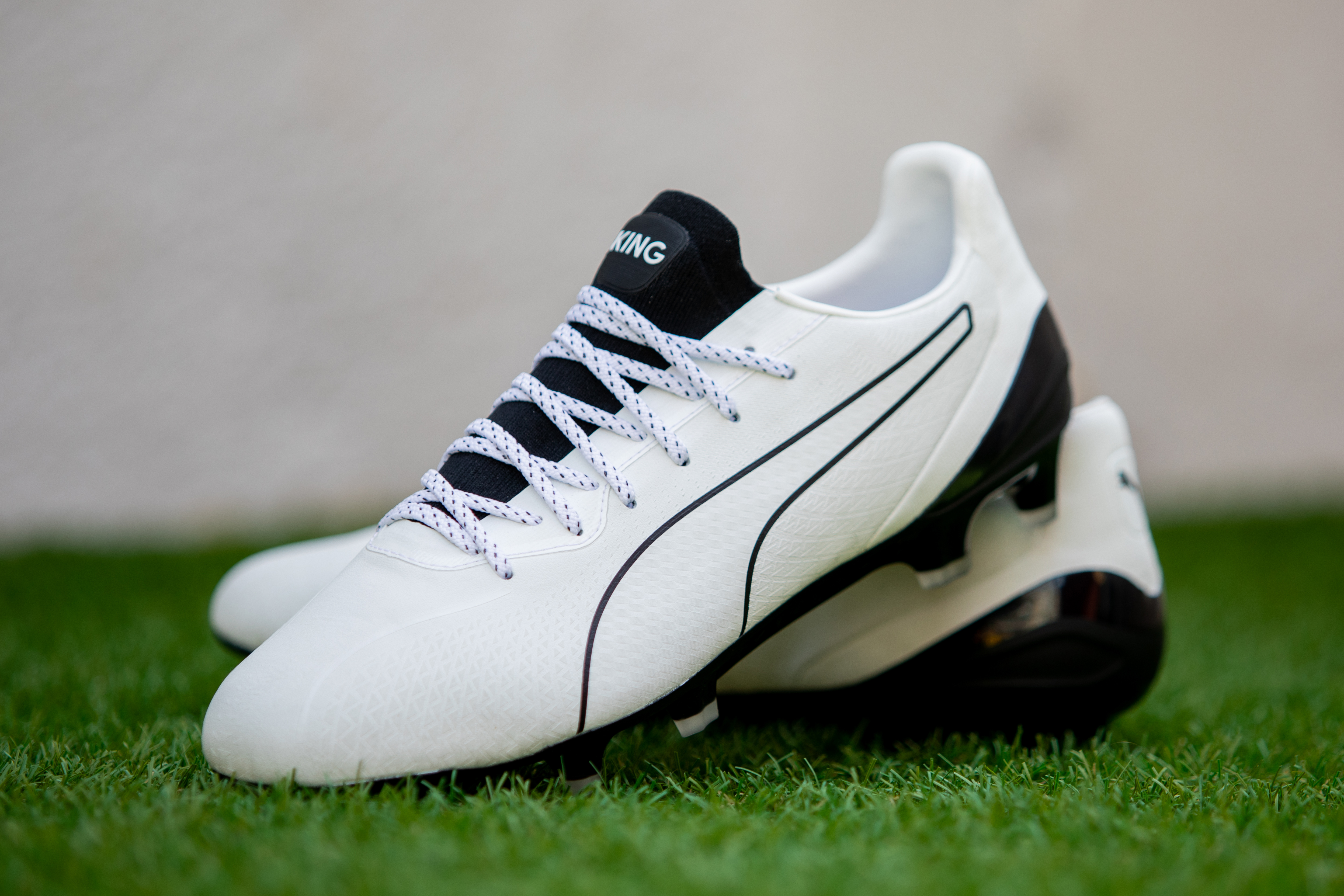 プーマの最新スパイク Puma King Platinum Lazertouch が登場 サッカーキング