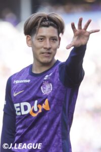 新井直人