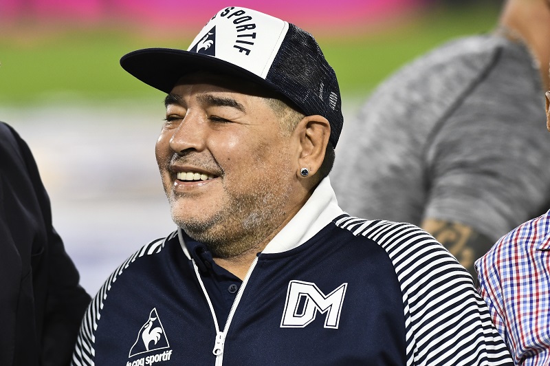 アルゼンチン1部のヒムナシア、マラドーナ監督と契約延長…