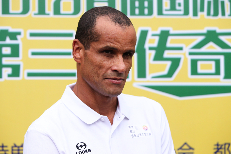 バルサOBリヴァウド氏、リーグ優勝を逃した古巣に進言「監督交代を真剣に考えるべき」