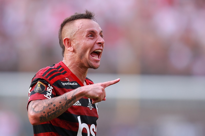 元ブラジル代表DFラフィーニャが欧州復帰…オリンピアコスと2年契約を締結