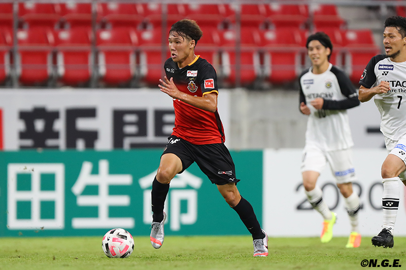 同期の活躍を刺激に…名古屋の18歳MF石田凌太郎がプロデビュー