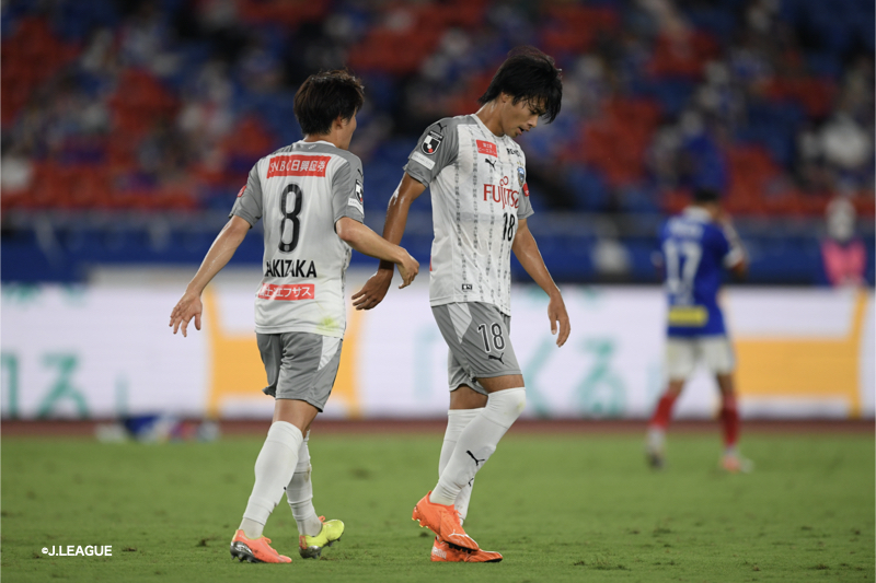 川崎Fが“神奈川ダービー”を制す！　横浜FMに先制許すも三笘2発など逆転勝利