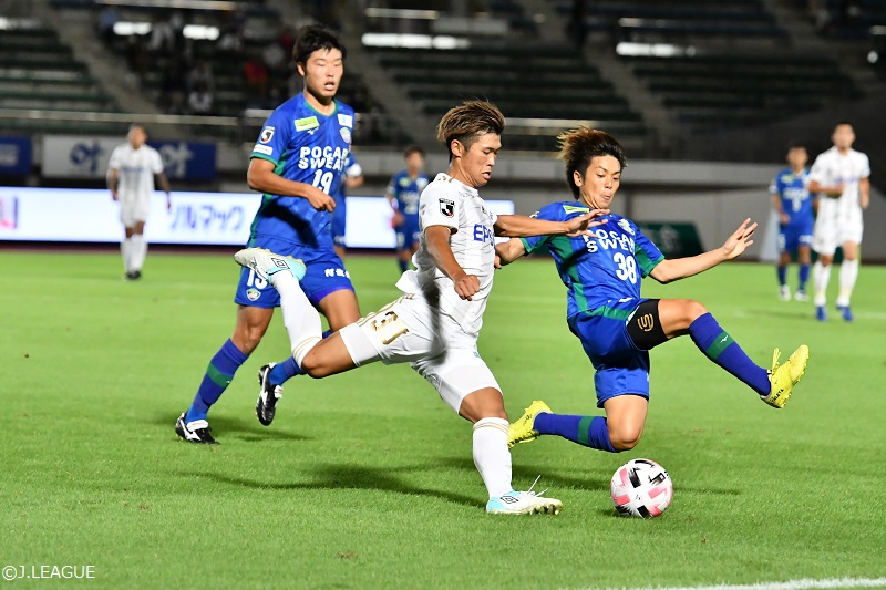 徳島が北九州交わし首位浮上！　長崎vs福岡の上位対決は福岡に軍配／J2第22節