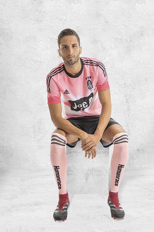 FW20_FOOTBALL_HUFC_ACLUBS_JUVENTUS_BENTANCUR_NON_ADIDAS_1175