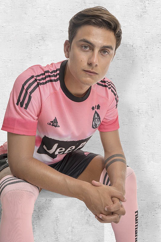 FW20_FOOTBALL_HUFC_ACLUBS_JUVENTUS_DYBALA_ADIDAS_1688