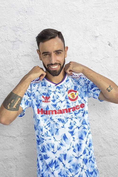 FW20_FOOTBALL_HUFC_ACLUBS_MUFC_BRUNOFERNANDES_NON_ADIDAS_0127