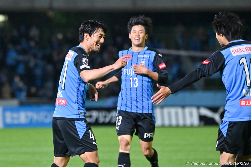 川崎Fが3度目のJ1制覇！　家長ハットなどでG大阪粉砕…最速優勝、最多勝ち点更新