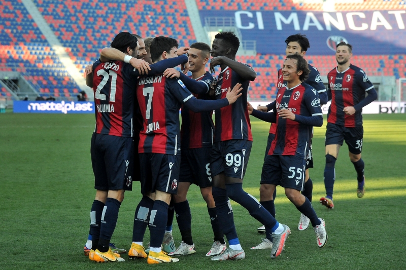 冨安フル出場のボローニャが9試合ぶり白星！　前半のPK弾守り切って完封勝利