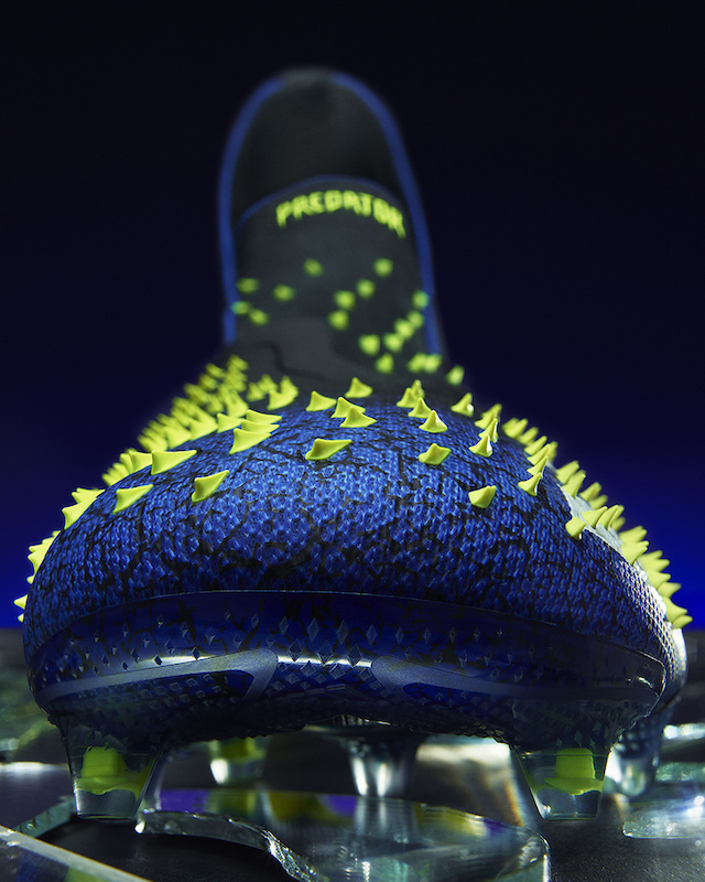 PRODUCTONGLASS_1XMUSHROOM_PREDATOR_P0_069_V5x-4x5