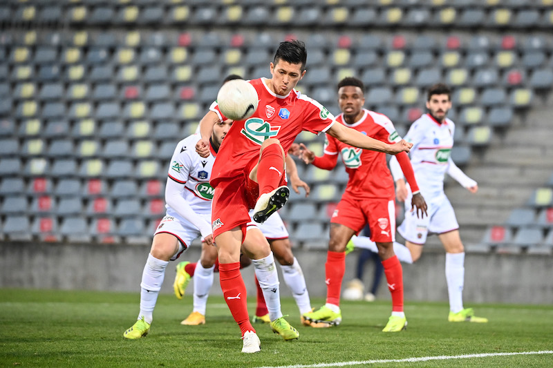 ニーム加入の植田直通がフランスデビュー カップ戦フル出場もニースに敗戦 サッカーキング