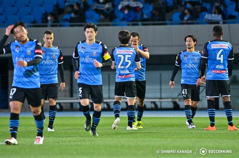 横浜FCの三浦知良が最年長出場記録を更新…王者・川崎は開幕4連勝／J1第3節