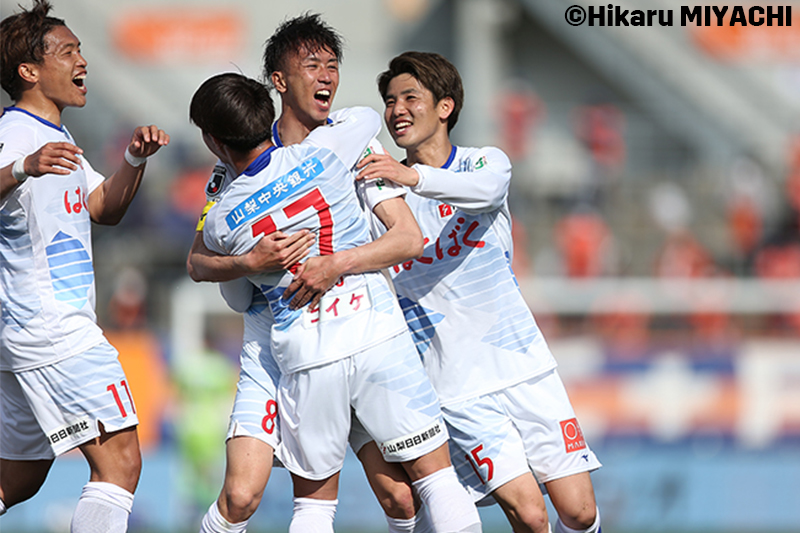 CKから2得点！　甲府が今季初勝利…伊藤監督「最後の最後まで集中力を持ってやってくれた」