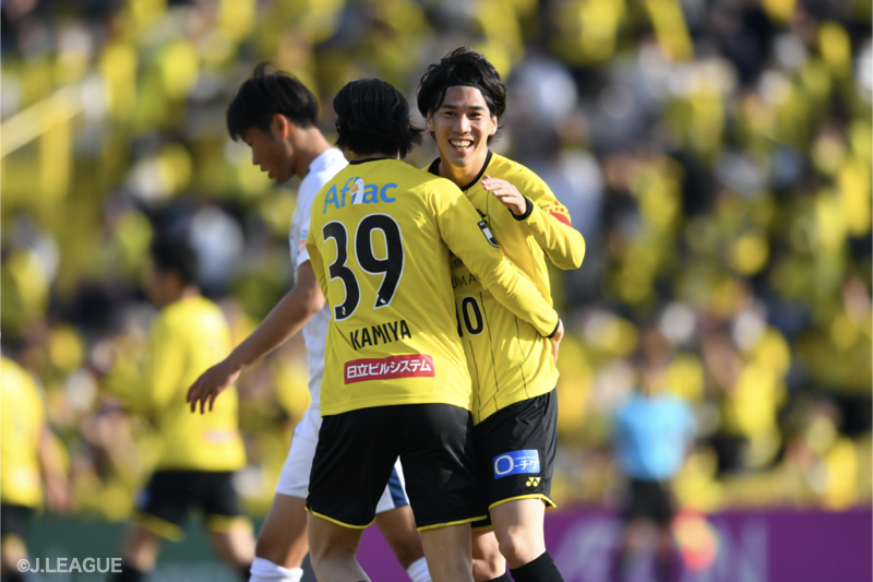前半だけで3得点…柏、呉屋2発など5得点で徳島を下しリーグ戦3連勝！