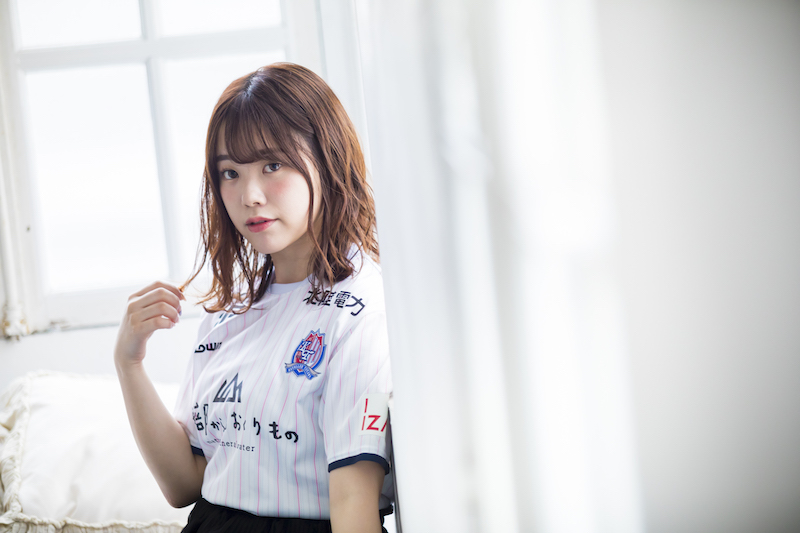 【カターレ富山×Pococha】入賞ライバーがユニフォームPRモデルに…2ndユニフォームを紹介するのは前田ももさん