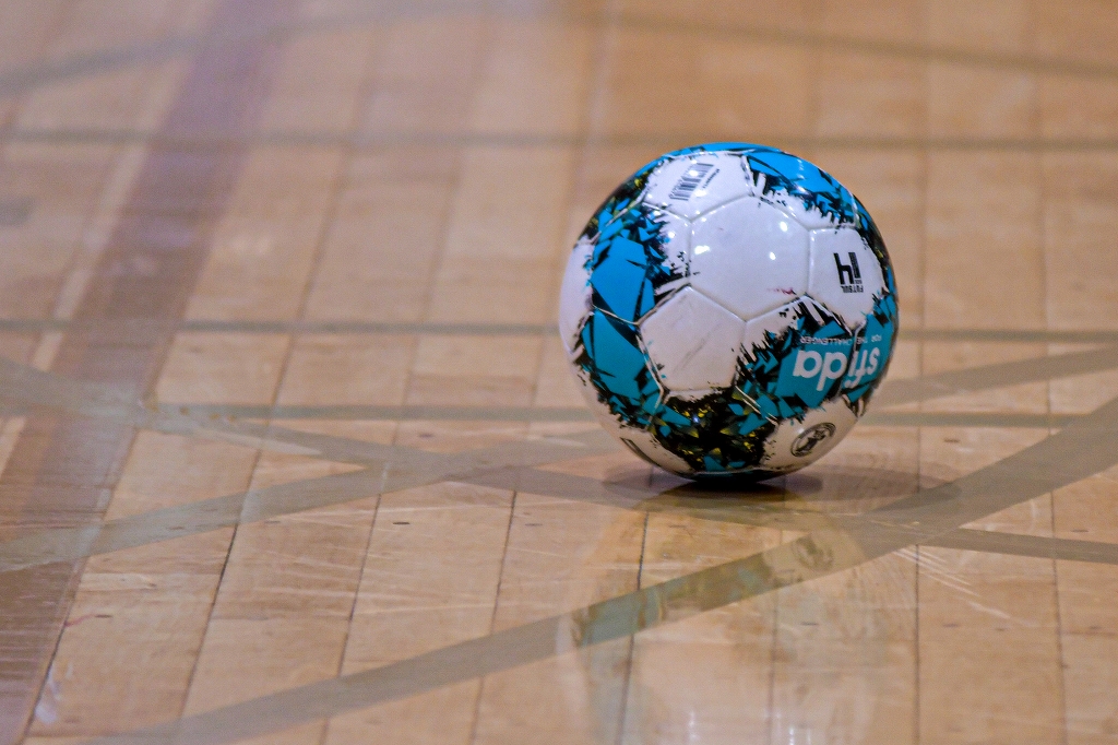 FBB69152-E83C-40FA-8BA5-5C5BE48E4C98