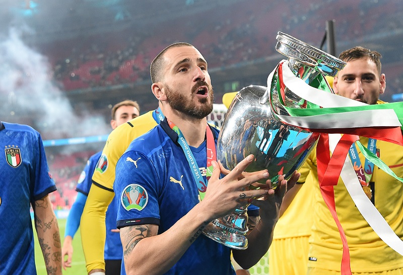 34歳イタリア代表dfボヌッチ Euro決勝で最年長ゴール 45年ぶりの記録更新 サッカーキング