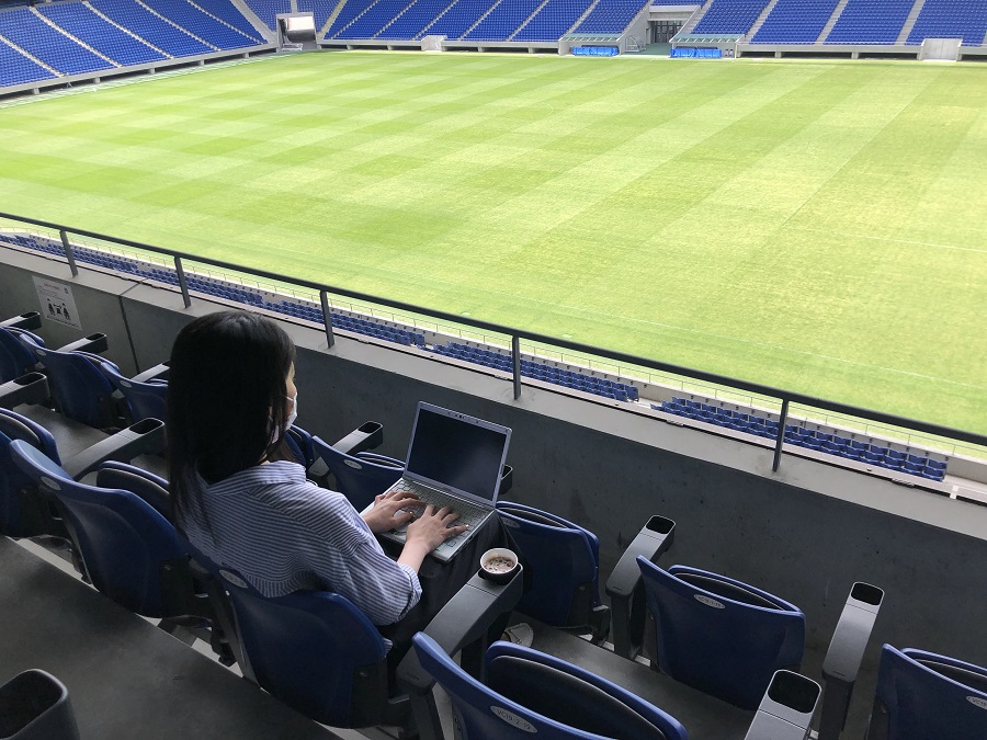 G大阪本拠地のパナスタでテレワークプランが開始　ピッチ一望の『パナスタワーク』