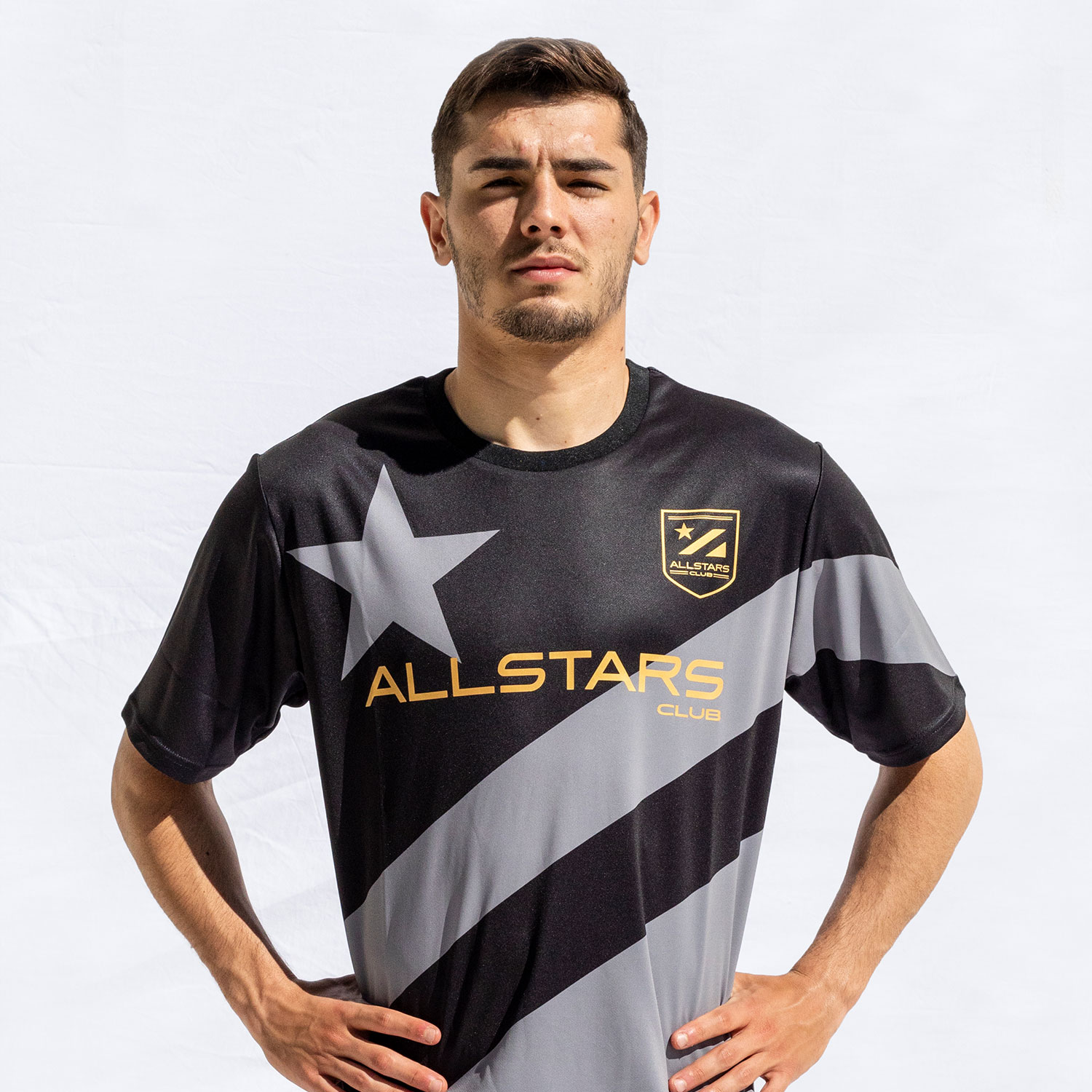 イニエスタ スアレス ブッフォンに堂安も 五つ星体験 提供の会員制オンラインクラブ Allstars Club が開始 サッカーキング