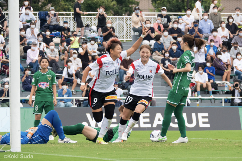 浦和が菅澤&塩越のゴールでWEリーグ白星発進！　東京NBにアウェイで逆転勝利