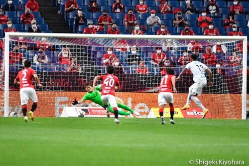 20211016 J1 Urawa vs GOsaka Kiyohara25(s)