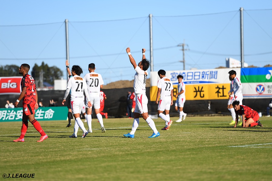 全日程消化＆昇格権持たない宮崎が首位浮上　J3優勝とJ2昇格争いは最終節へ／J3第29節