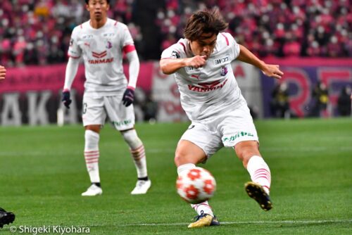 202112121 Urawa vs COsaka Kiyohara (33)