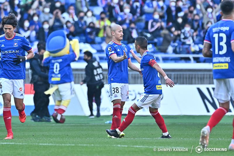 得点王争いは23ゴールで前田＆L・ダミアン！　試合は引き分けに終わる