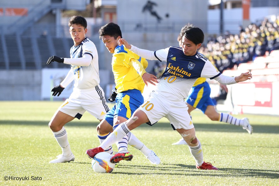 2本のミドルで試合を決めた鹿島学園が勝利！　高松商を撃破し3回戦へ