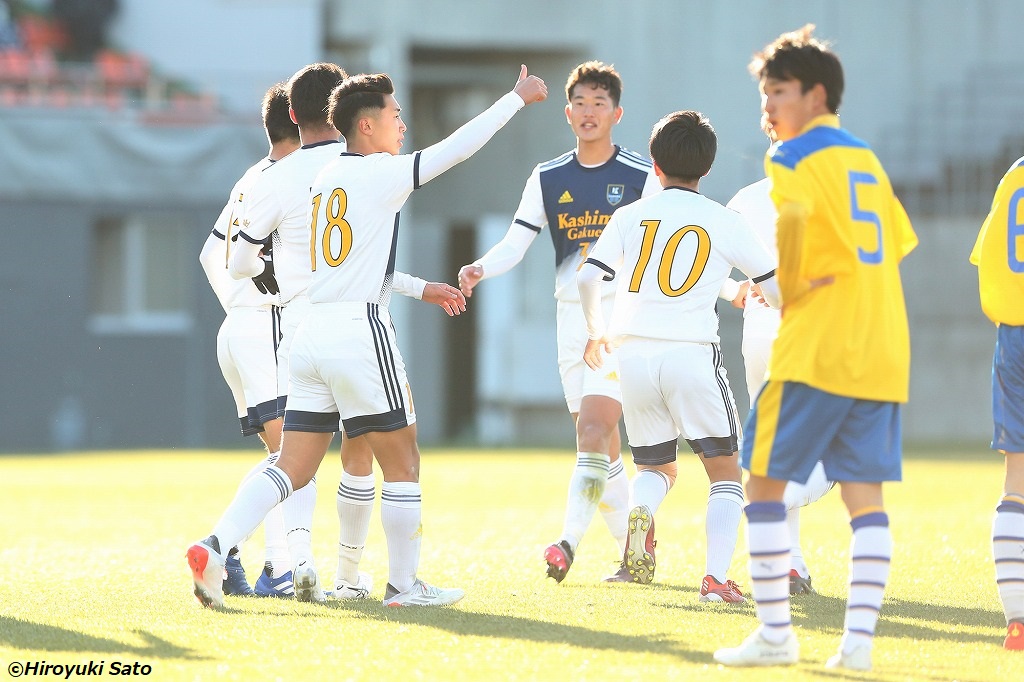【写真ギャラリー】2021.12.31 第100回全国高校サッカー選手権大会 2回戦 鹿島学園 2－0 高松商