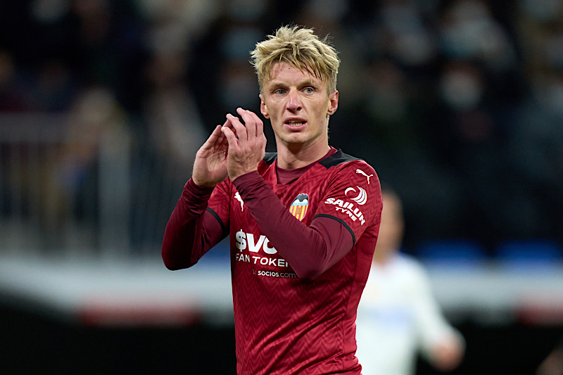 シメオネ監督も切望 アトレティコが今冬にバレンシアmfヴァス獲得を画策 サッカーキング