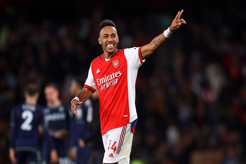 バルサが プランb オーバメヤン獲得を検討 デンベレ退団 モラタ獲得失敗なら サッカーキング