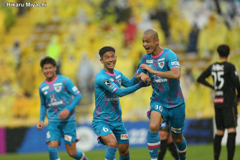 鳥栖が敵地で4発大勝！　福田晃斗1G2A、田代雅也と飯野七聖がJ1初得点…柏は3連敗