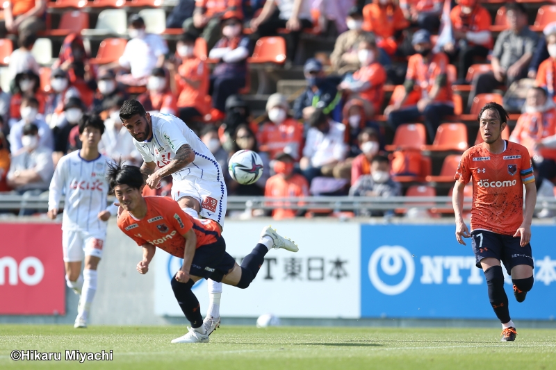 横浜FCが土壇場失点で連勝ストップ…東京Vと徳島が今季初黒星、大宮は9戦未勝利／J2第9節