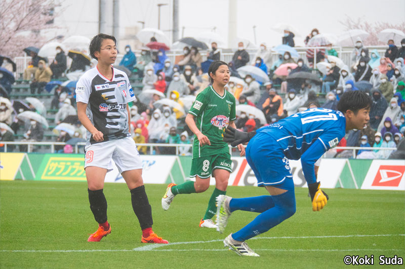 先制点を挙げたI神戸の田中美南