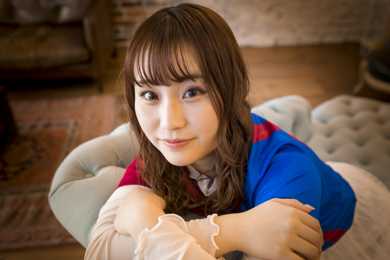 【SK×Pocochaコラボグラビア】こもりゆい「アイドル時代に、サッカーのイベントにも参加しました」