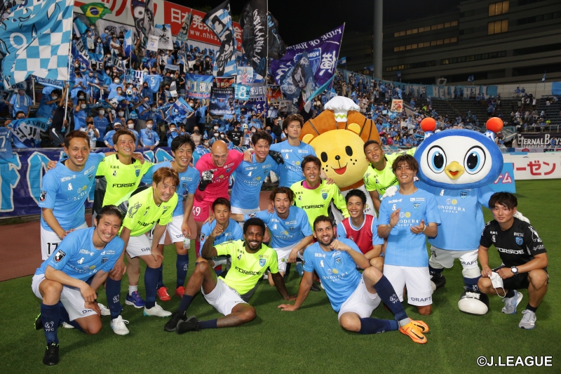 横浜FCが新潟との天王山を制して首位奪還！　琉球のナチョ新監督は黒星発進／J2第23節