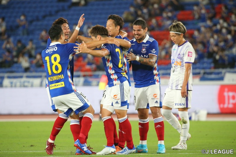 首位横浜FM、上位対決を3発で制して6連勝！　広島は暫定3位浮上ならず