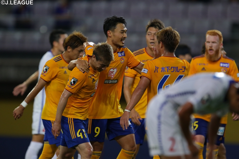 首位横浜FCは土壇場同点弾でドロー、2位新潟がホーム初黒星…3位仙台は3発快勝！／J2第25節