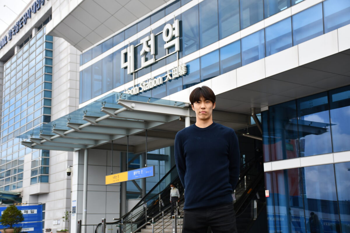 “敗者”発言が話題を呼んだ石田雅俊…「韓国で突き抜けた存在になれたら、その時は日本に戻ろうと思う」