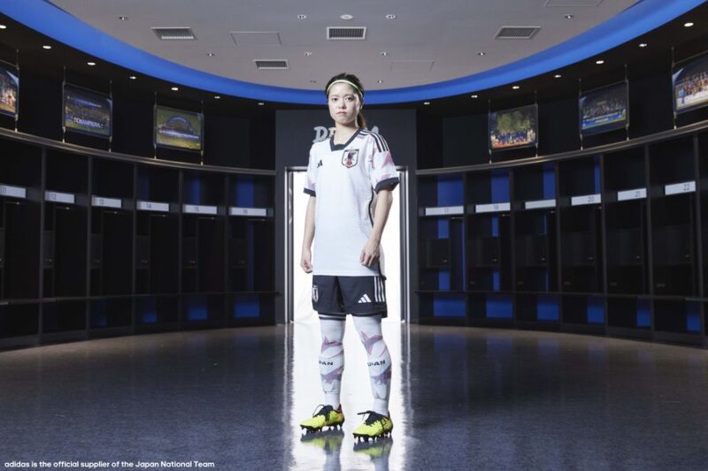 0722_220527_adi_305_re_s+