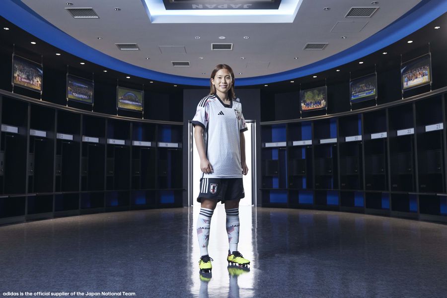 0722_220616_adi_983_re_s+