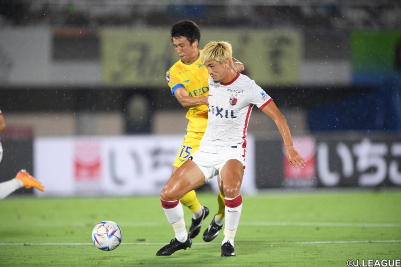鹿島、岩政体制で連勝スタート逃す…先制点守りきれず湘南と痛み分け