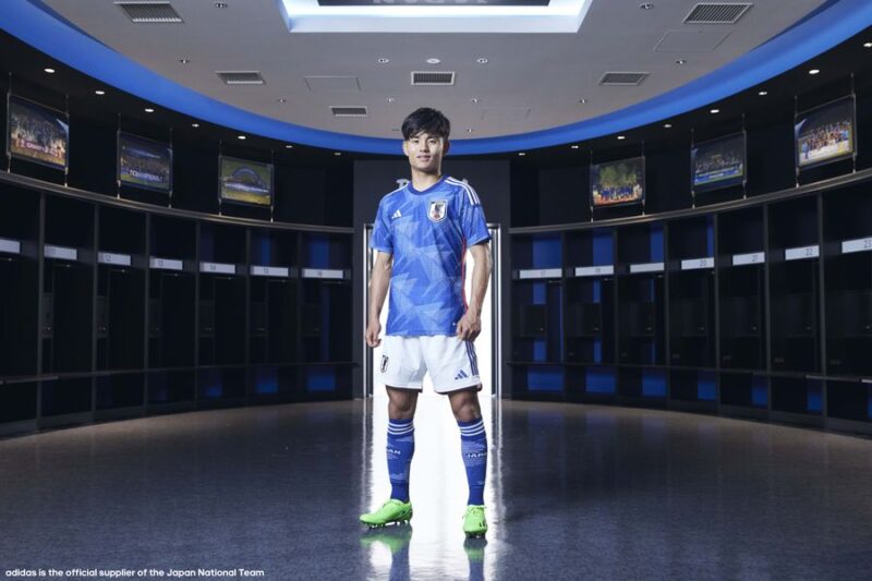 220527_adi_1222_re_s+