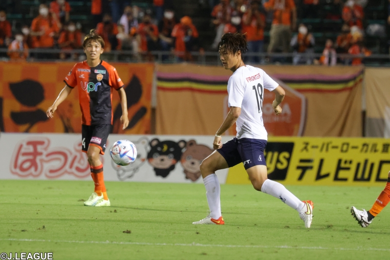 首位横浜FCと2位新潟の連勝ストップ…3位岡山は上位対決制して3連勝／J2第34節