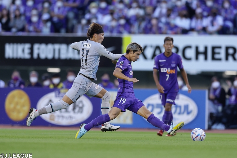 広島が8年ぶりにルヴァン杯決勝進出！　第1戦のリード守り切って福岡を退ける