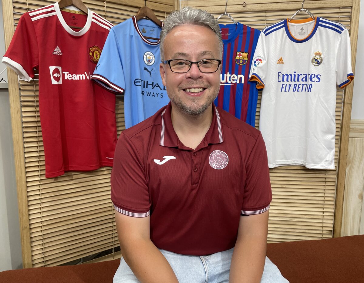 パブでサッカー戦術の話をする人は1割！　イギリス出身 ベン・メイブリーさんから学ぶパブ文化