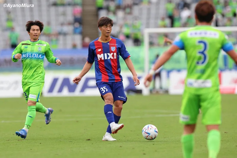 塚川孝輝