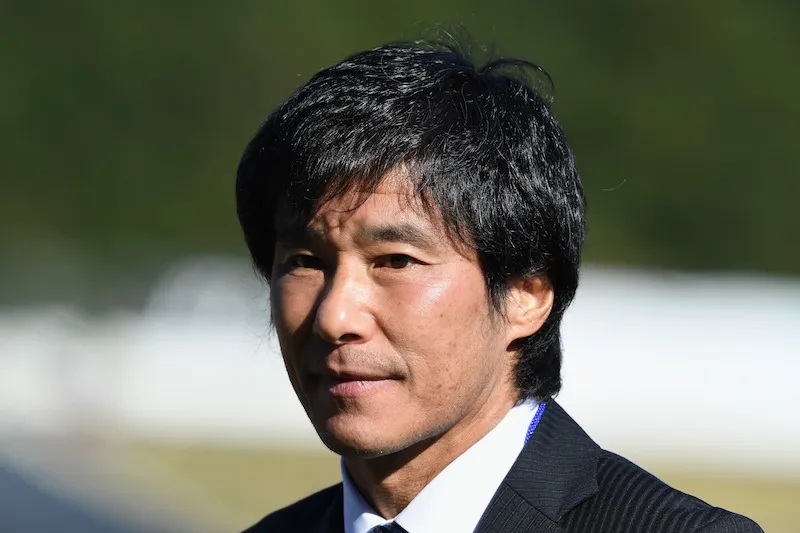 J3沼津、中山雅史監督との契約更新を発表！　「皆様が感情移入できる闘いを…」